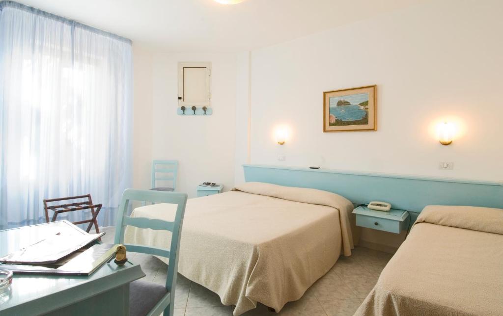 Eugenio Hotel